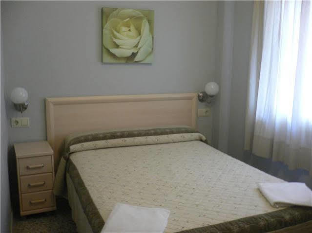 Hostal Badalona Exteriér fotografie